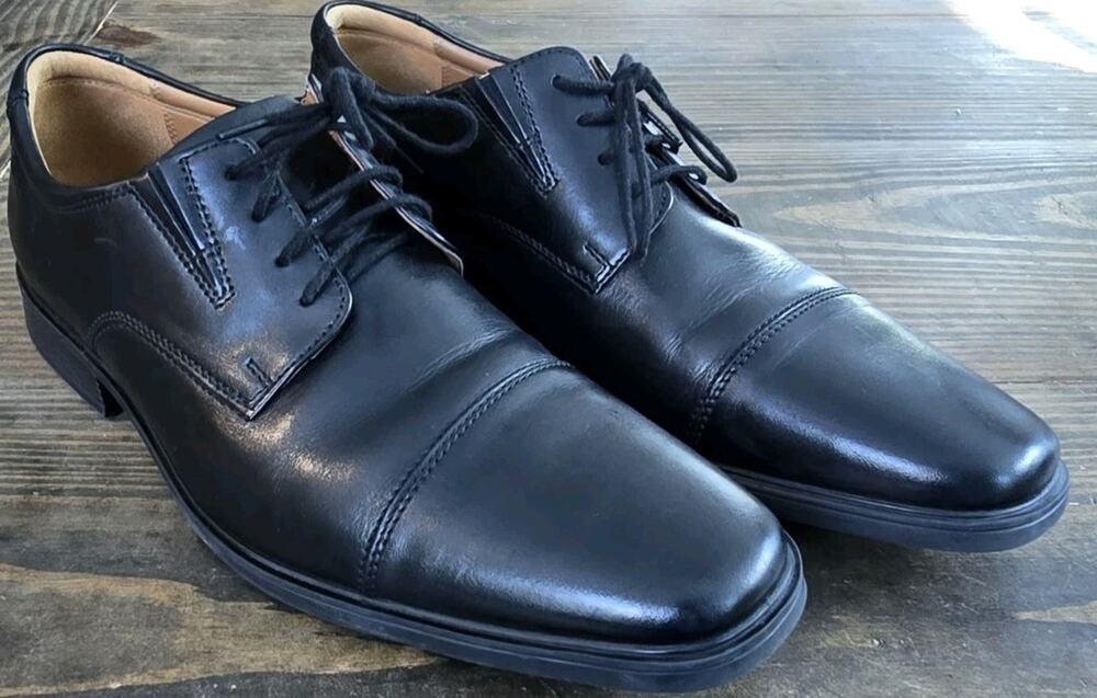 Clarks Tilden Cap Shoes Mens Size 11 Black Leather Dress Derby Cap Toe Lace Up
